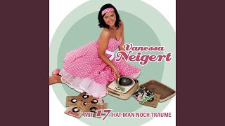 Video thumbnail of "Vanessa Neigert - Ich will keine Schokolade"