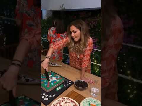 Δέσποινα Βανδή: Το πάρτι για τα γενέθλιά της με... τέσσερις τούρτες!