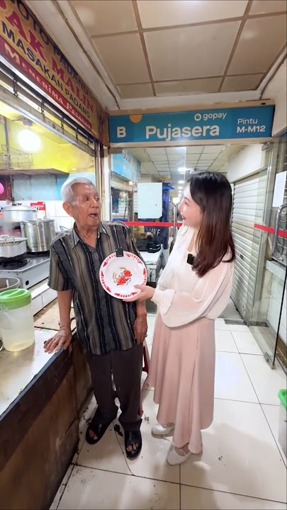 Soto Padang Pak Malin ….. menu nya cuma satu , soto padang aja.
