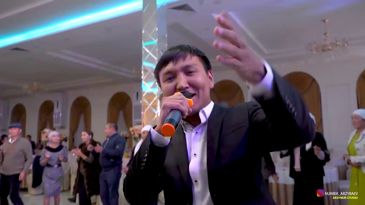 Ильяз Абдразаков Кызыл-кия да тойдо - Ыйлаба Махабат Ыйлаба