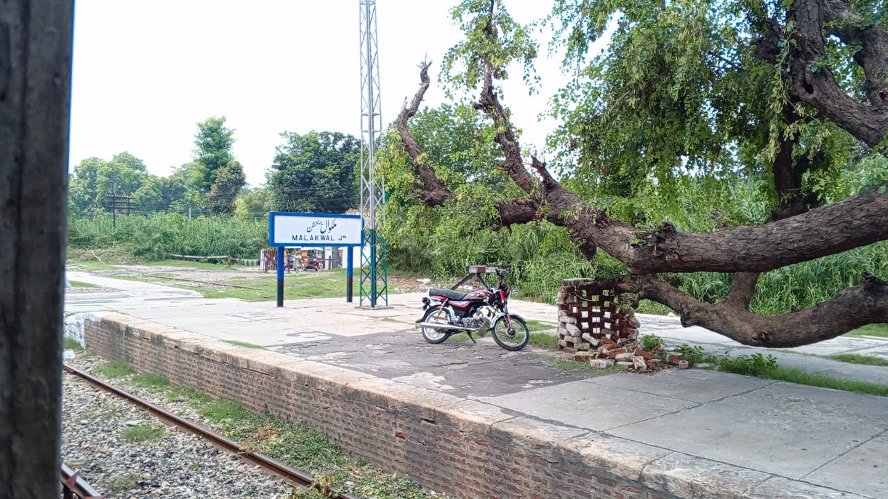 18 DN Millat EXP With PHA_20 8323 Dep Malakwal JÑ Punjab 🇵🇰. 