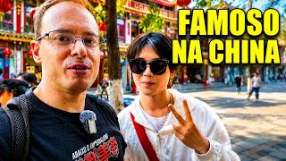 FAMOSO EM UMA VILA MILENAR NO INTERIOR DA CHINA