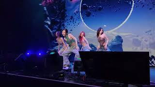 ITZY (있지) - UNTOUCHABLE | Sugar Land 240614 | BORN TO BE World Tour