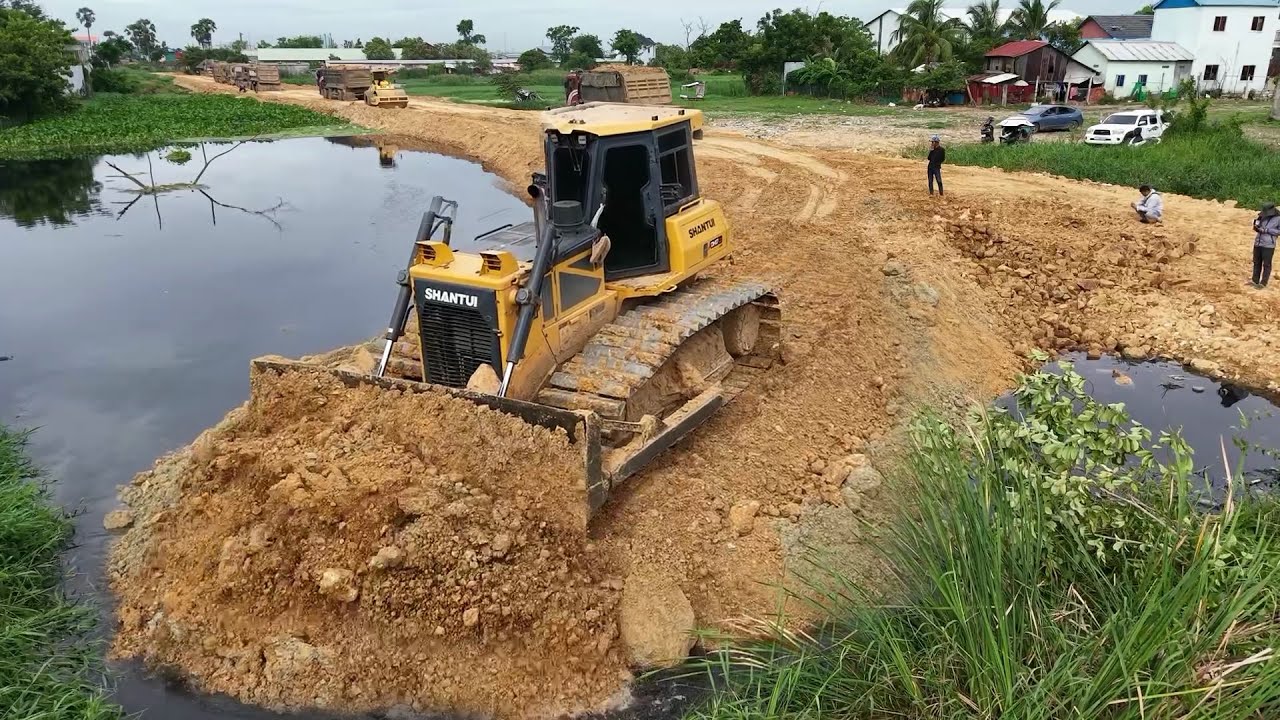 Fantastic Update Project Skills Operator use Bulldozer SHANTUI Building New Road in Deep Water