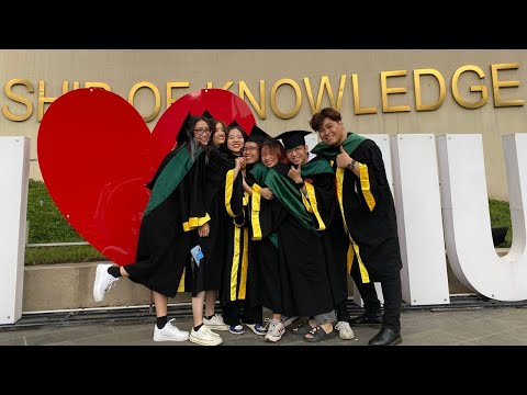 LỄ TỐT NGHIỆP ĐẠI HỌC | VLOG #1