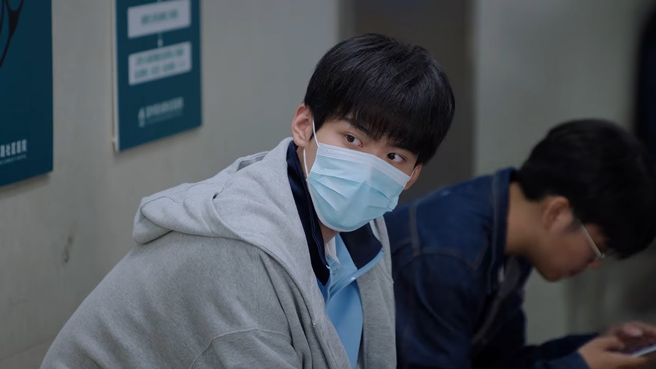 Dia berani hadapi lelaki potong barisan, tapi jadi adik patuh bila lihat kakak.