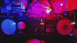 Livestream #79 - Drum & Bass Vinyl Session
Powered by Restream https://restream.io/
Listen on Youtube :
https://www.youtube.com/c/f1rstpers0nmixes/live
Also live on VK for all Russian folks out there
https://vk.com/f1rstpers0n
Support the stream session:
https://streamlabs.com/trirathomchantra
https://www.patreon.com/f1rstpers0n
Twitch (mirror): https://go.twitch.tv/f1rstpers0n
Happymouse Discord server: https://discord.gg/5KYc9w5 Livestream #79 - Drum & Bass Vinyl Session