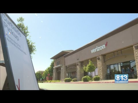 Woman Urinates On Floor After Refusing To Leave Verizon Store For Not Wearing Mask