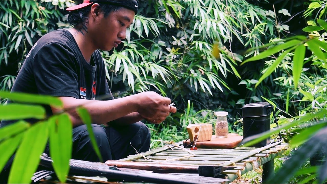 Solo Bushcraft Camp | Cooking Bamboo Shoots - How To Make A Bamboo ...