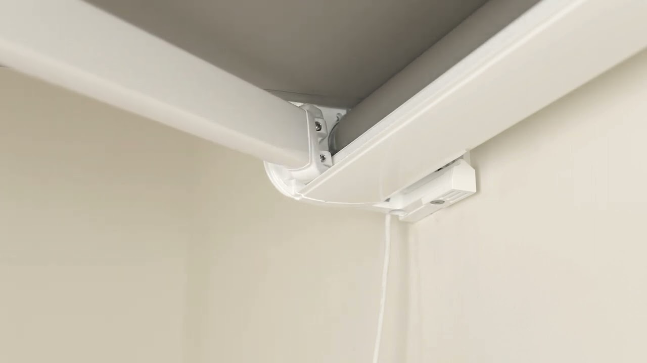 Zonwering: Een arm komt tegen het frame bij het openen of sluiten