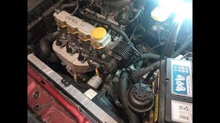 Opel/Vauxhall Astra F (1995) 1.4i 60kW (C14SE) - Camshaft oil leak - Below Ignition coil