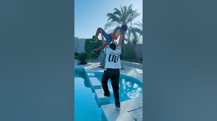 كابتن حسن عادل رمي ادم في حمام السباحه😂😂