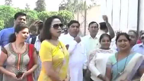 Hema Malini Tantrums: Refuses Small Car and Speaks Rudely