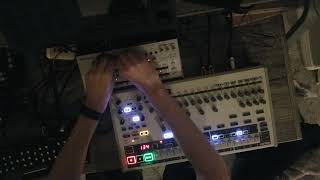 Behringer RD-9 + Roland TB-03 improvised techno jam