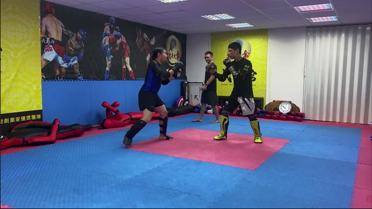 Зритель TKD/Wrestling/BJJ против Ци Ла Ла Вин Чун Кунгфу