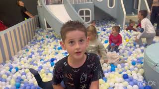 Kids Playing,Lojra Per Femije,Fëmijet Luajn Në Këndin E Lojrave