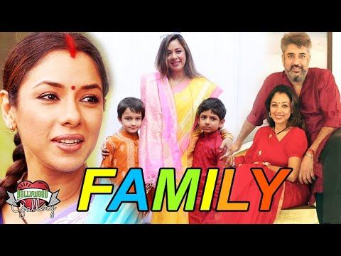 Rupali Ganguly Family With Parents, Husband, Son and Brother
