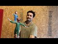 Escultor Fábio Francino retratando São Cristóvão