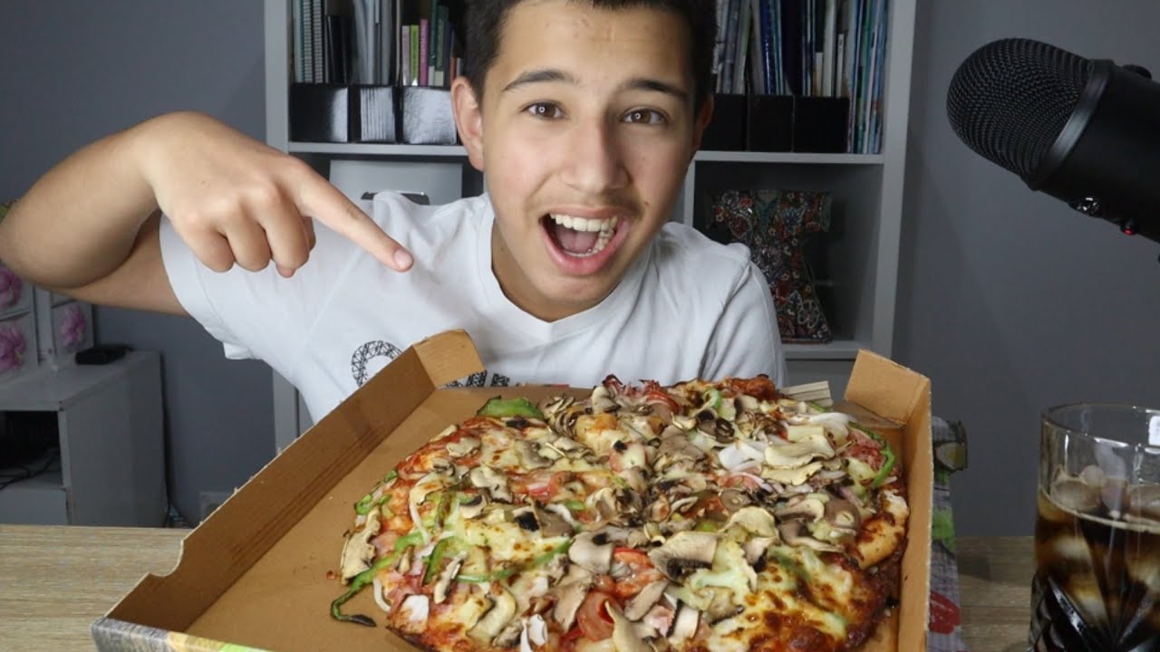 *ASMR* SUPREME PIZZA INTENSE CHEWING SOUNDS