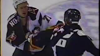 Chris Gratton vs Lance Ward