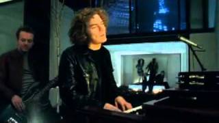 Toploader - Dancing in The Moonlight Music Video