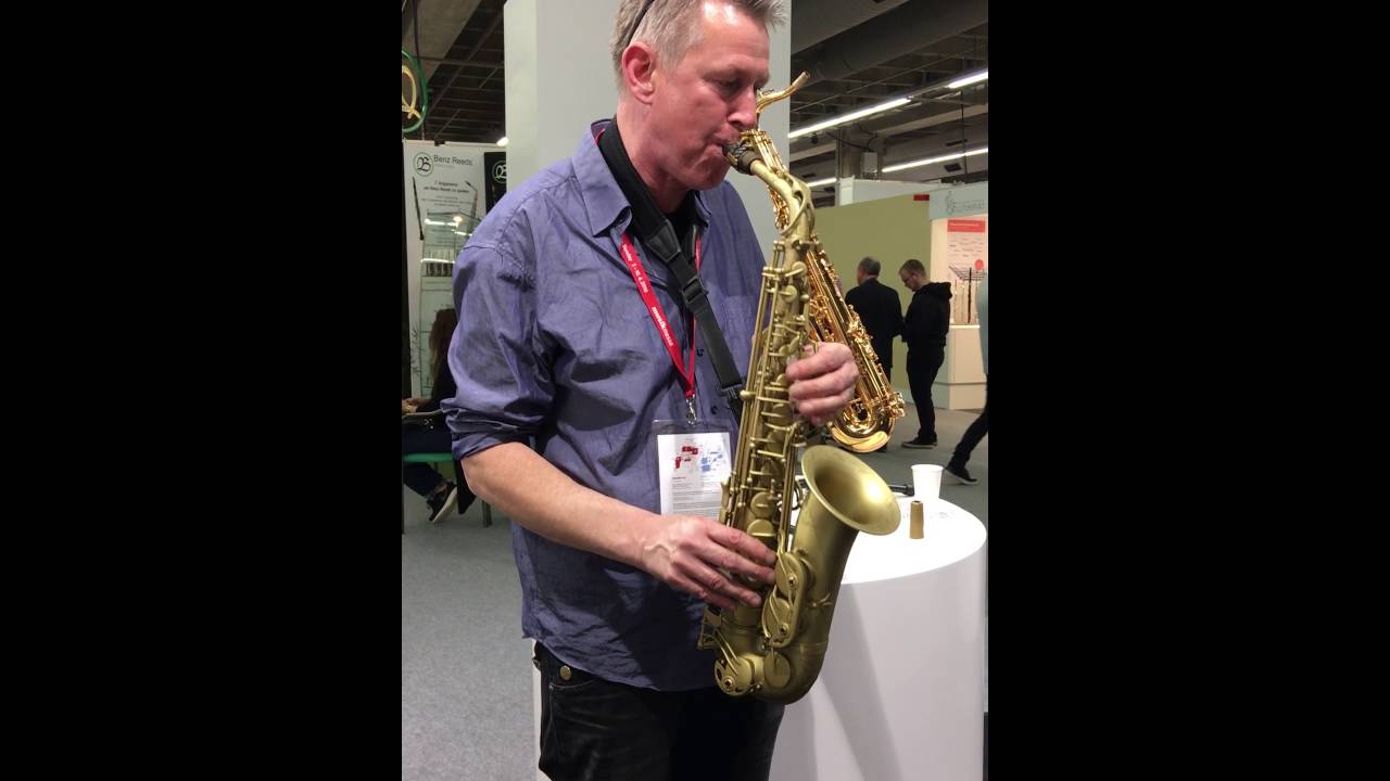 Antigua 2016 Musikmesse - saxophonist Björn Frank Testing the new Pro-One Tenor Sax