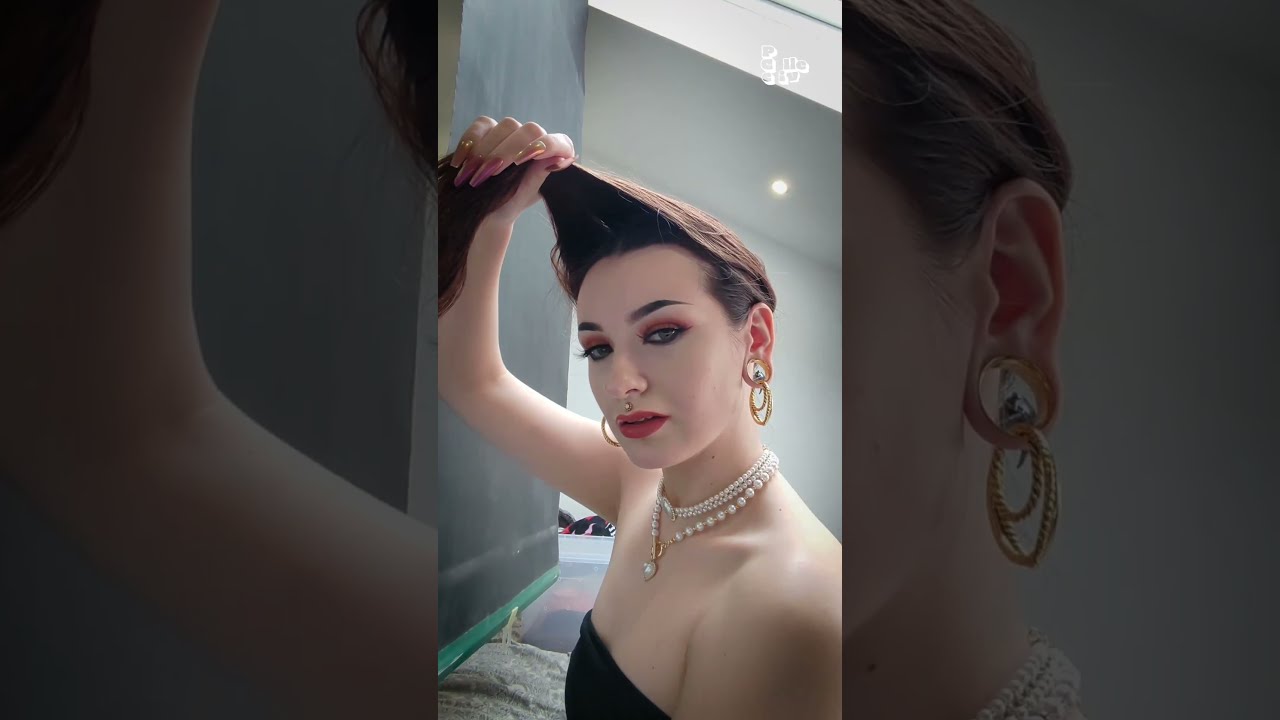 Woman Finds Scorpion Under Her Wig 