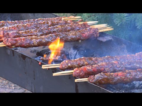 Wideo: Przepisy Na Piknik: Szaszłyki Z Kebabu