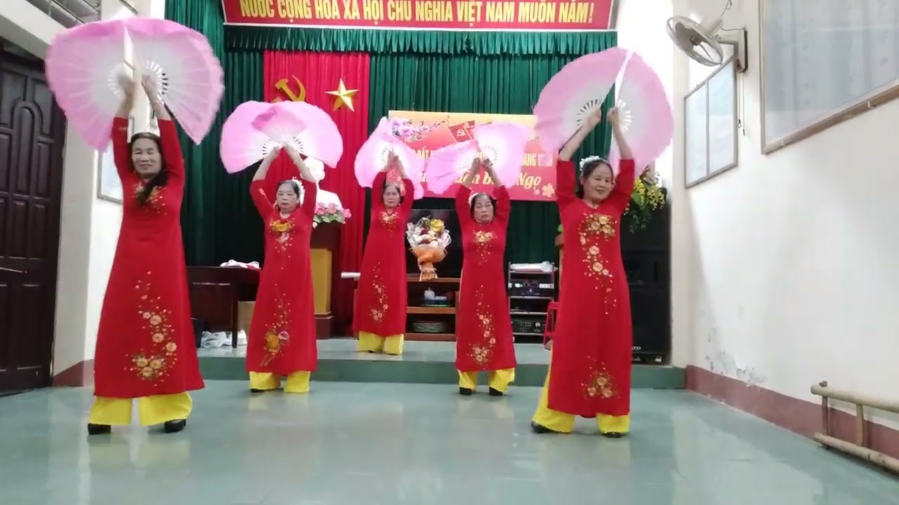 Múa đẹp làm sao của phụ nữ tổ 9 Tam Điệp Ninh Bình