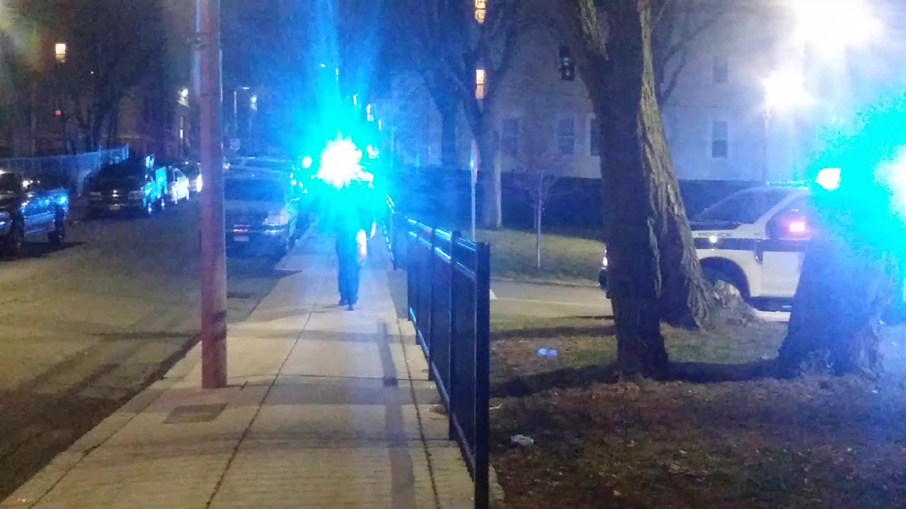 Boston police presence after a large fight - YouTube