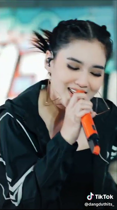 nela kharisma
