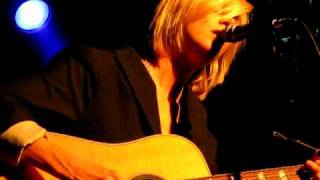 Anna Ternheim - &quot;Better be&quot; (live Paris 2009)