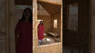 बांस से बना पूरा घर 😲 | कैसा लगा ये घर? Comment करें 🏡🌿 #shorts viral