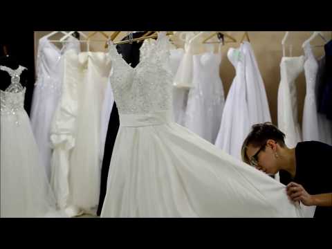Video: Ako Zdobiť Svadobné šaty