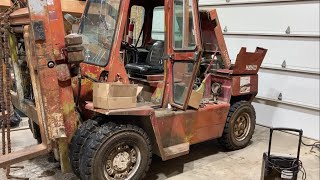 I Bought A Cheap Non Running Clark Forklift In Pieces (Part 1)