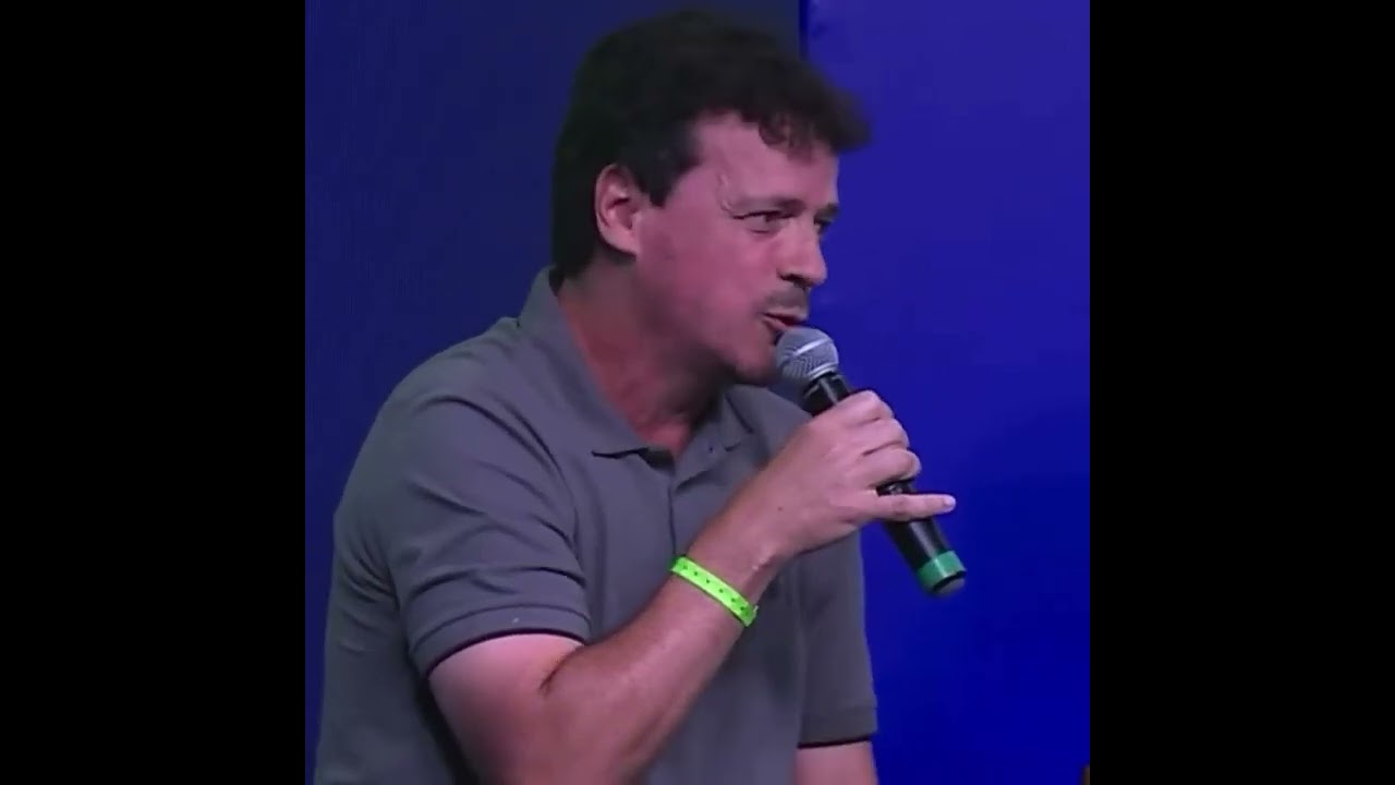 Diniz fala o que é ser treinador - Em evento da CBF