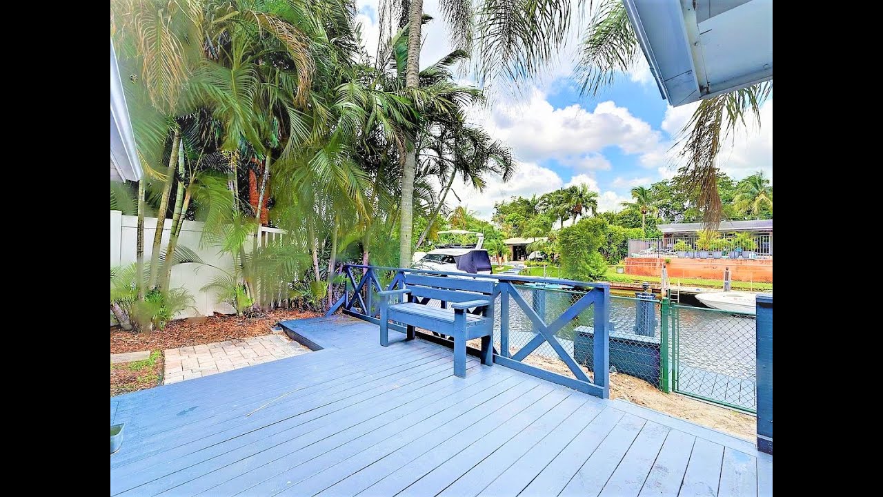 OCEAN ACCESS WITH NO FIXED BRIDGES FOR YOUR BOATING PLEASURE