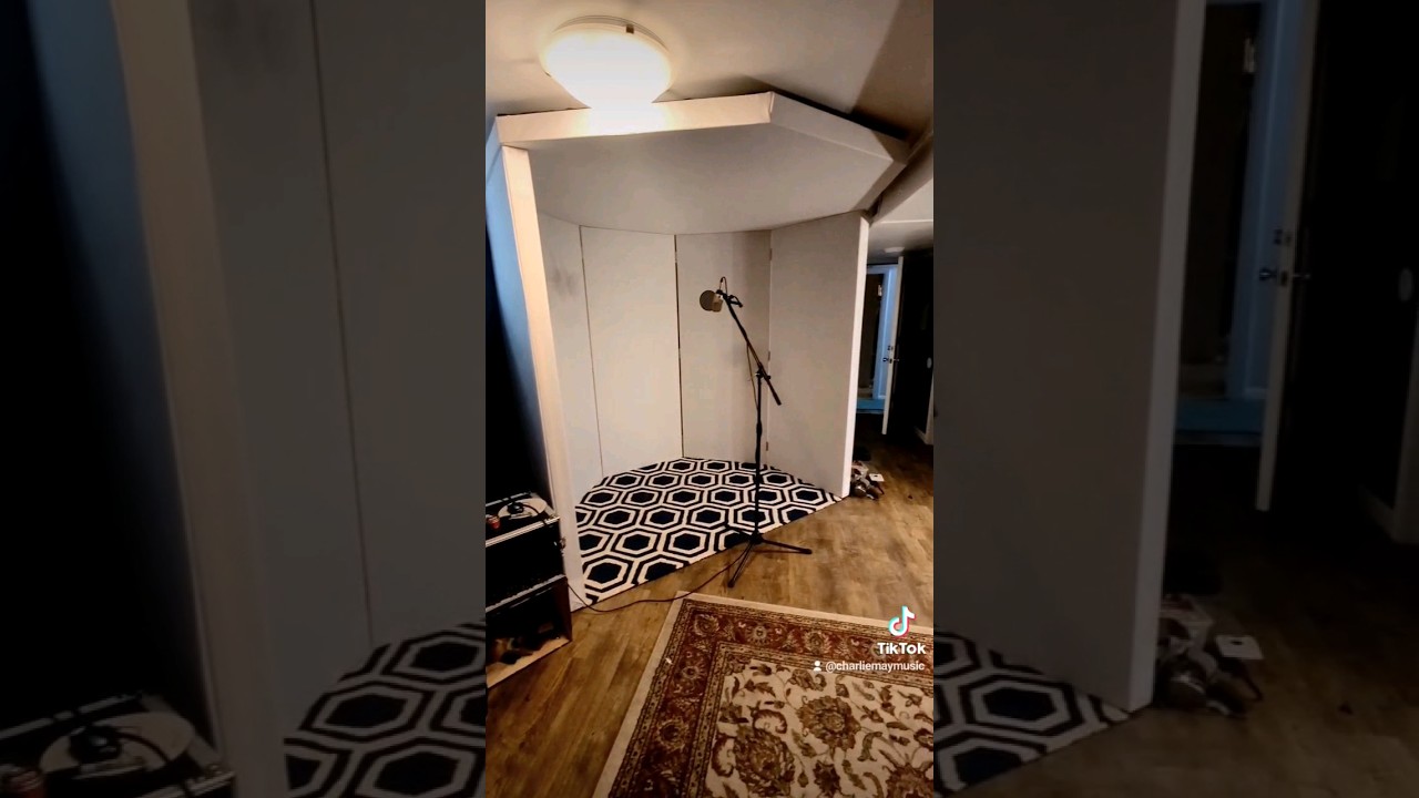 Tonton Just Finished Building The DIY Vocal Booth For My Home Studio di YouTube Tonton Just Finished Building The DIY Vocal Booth For My Home Studio di YouTube