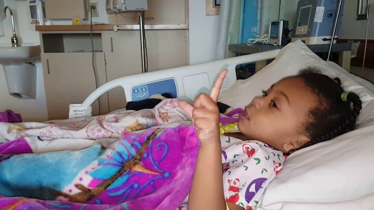 Sick Toddler Singing In Hospital With Pneumonia You Are My Sunshine sick-toddler-singing-in-hospital-with-pneumonia-you-are-my-sunshine