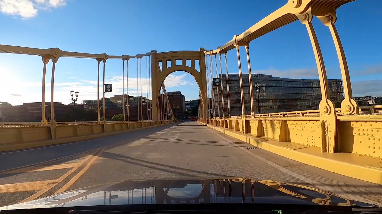 Pittsburgh, Pennsylvania - Driving the Andy Warhol Bridge (4x Speed) (2021)