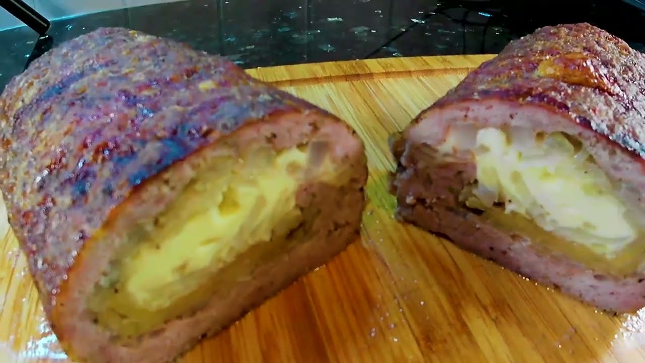 So lecker und einfach gekocht Hackrollbraten mit Zwiebeln, Äpfeln und Käse