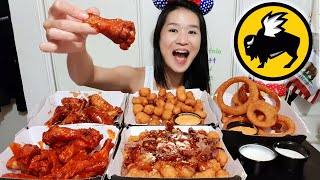 Massive Buffalo Wild Wings Feast in USA! Honey BBQ & Hot Spicy Buffalo Wings, Cheese Curds - Mukbang