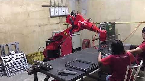 Automation with NEWker robot arm