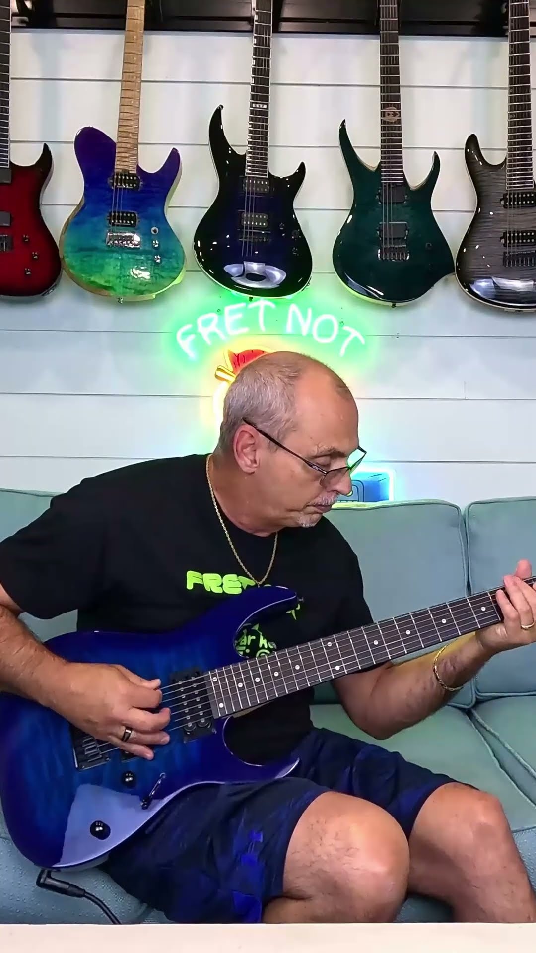 Ibanez Guitars Review: A 7 string Gio? - YouTube