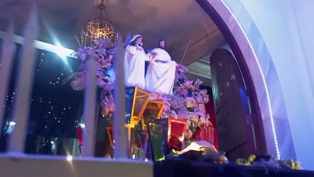 Salida del cortejo procesional de la posada de Santa Catarina Pinula. 23 de diciembre de 2025.