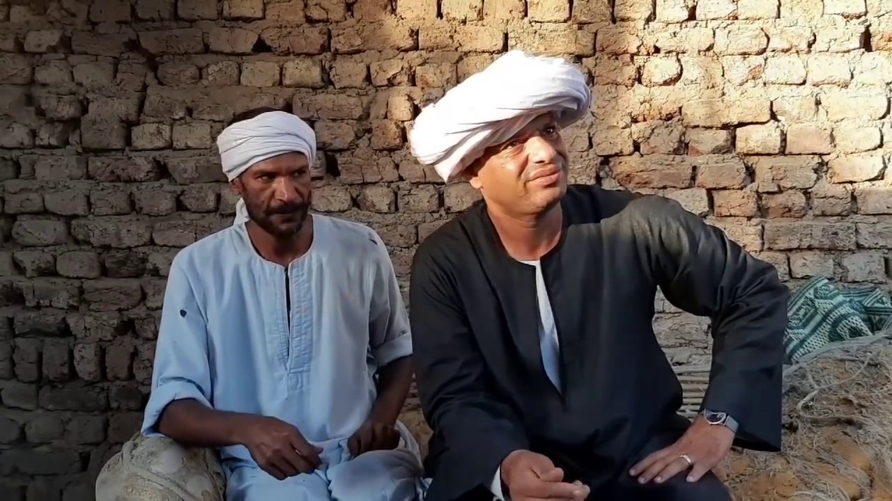 الحاج الضوى وأبو العروسه بيتكبر علي  الفقر