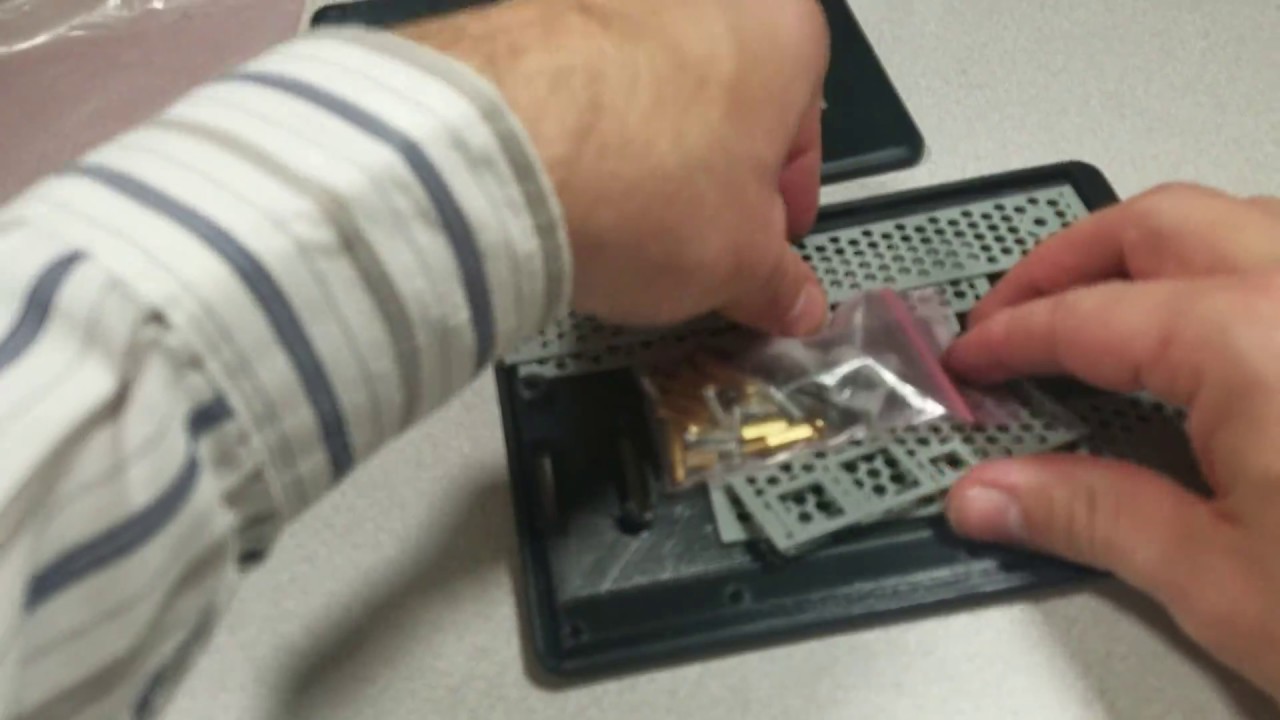 ameriDroid's VU7 Tablet Project Assembly