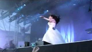 Sharon den Adel - The Swan Song chords