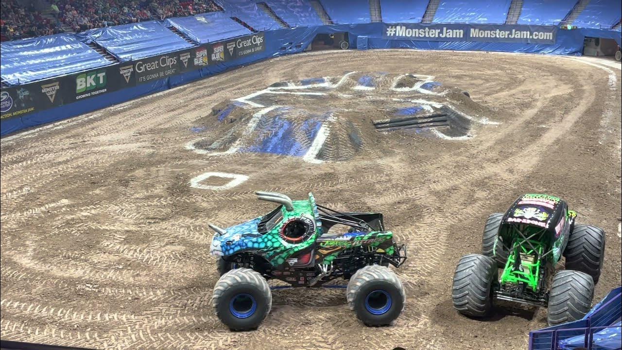 Monster Jam Live at the Resch Center in Green Bay, Wisconsin YouTube