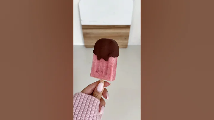 Homemade chocolate dipped strawberry popsicles 🍓#homemade #snack #healthy #popsicle #summer #asmr